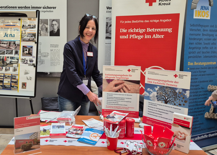 DRK Mitarbeiterin des SBZ und der Fachstelle für Demenz